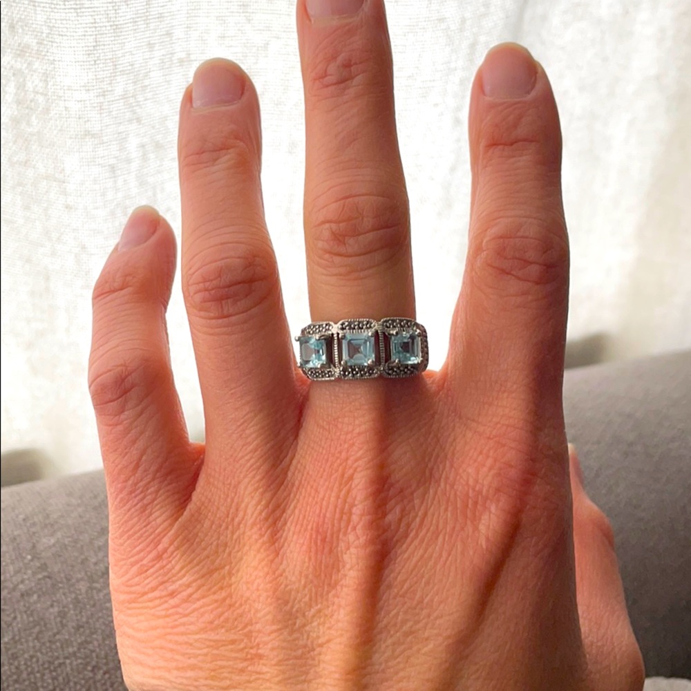 Aquamarine and sterling silver ring